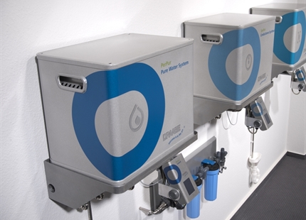 Water treatment for air humidification