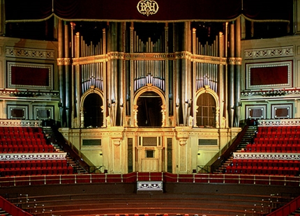 Air humidification for concerts, theatre and church