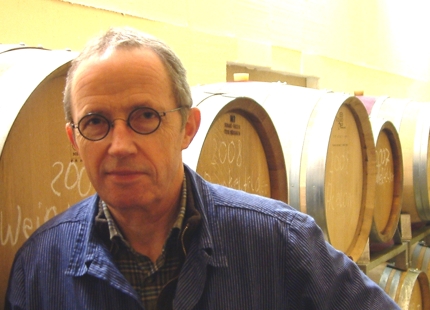 Air humidification and wine
